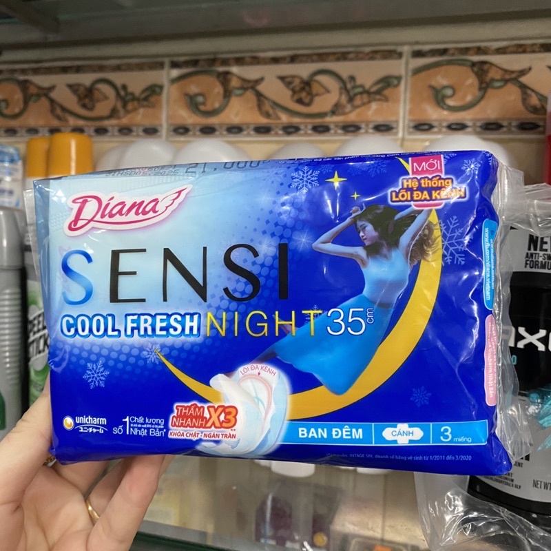 Băng vệ sinh Diana Ban Đêm Sensi Cool Fresh Night - BVS ban đêm  35cm 3 Miếng 1 gói