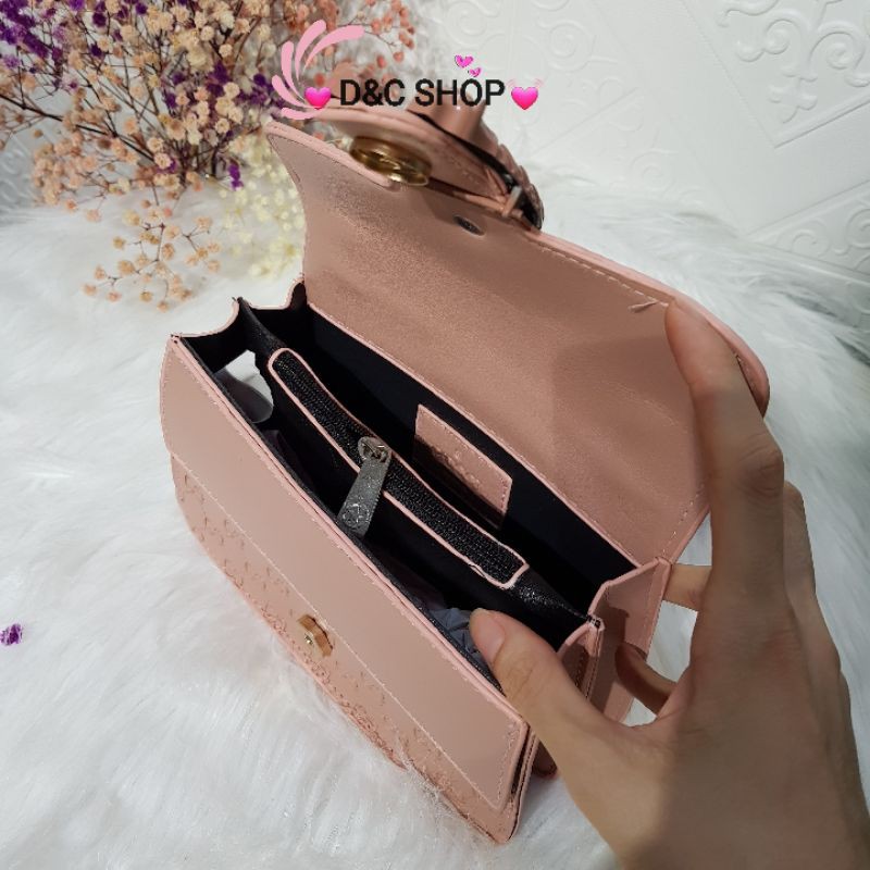 Túi đeo chéo nữ khóa rồng sang chảnh