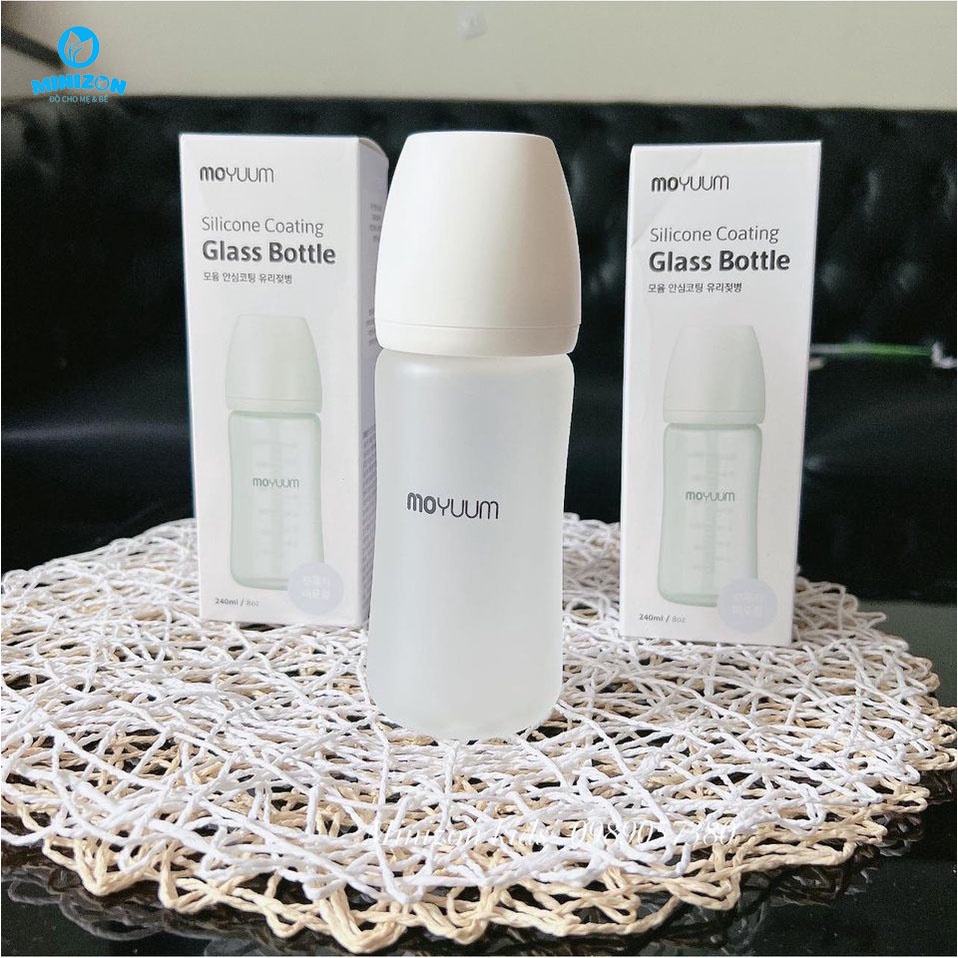 Bình sữa Moyuum thủy tinh tráng silicon hàn quốc