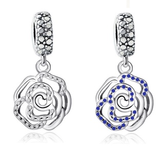Charm treo hoa hồng
