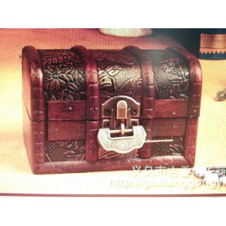 Hộp gỗ cổ trang có khoá