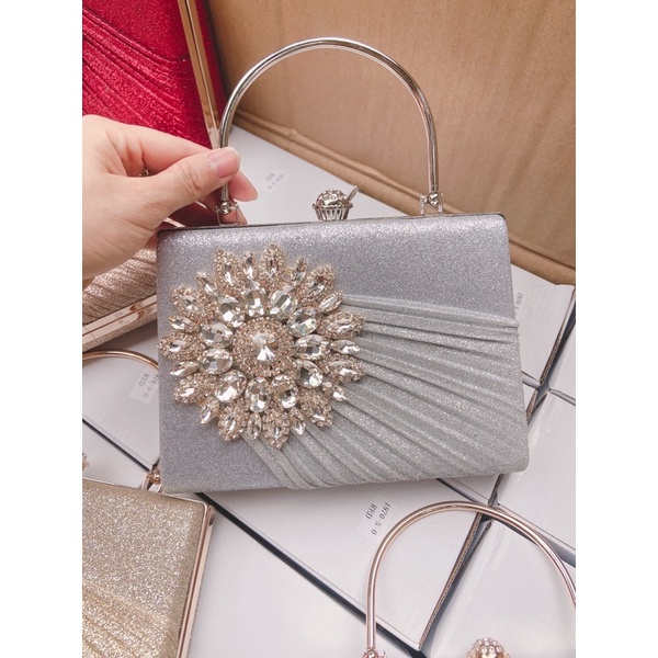 Clutch ví cầm tay hoạ tiết sang trọng