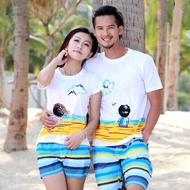 Cặp đôi đi biển đẹp