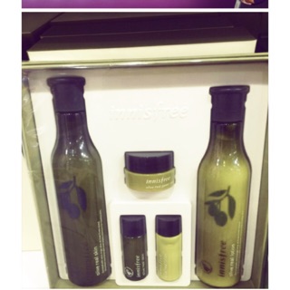 Bộ dưỡng da đặc biệt từ dầu olive innisfree
