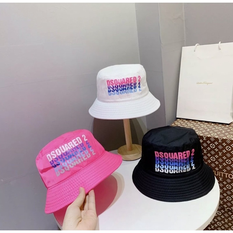 MŨ BUCKET TAI BÈO DSQUARED2 VẢI DÙ NĂNG ĐỘNG ĐẸP