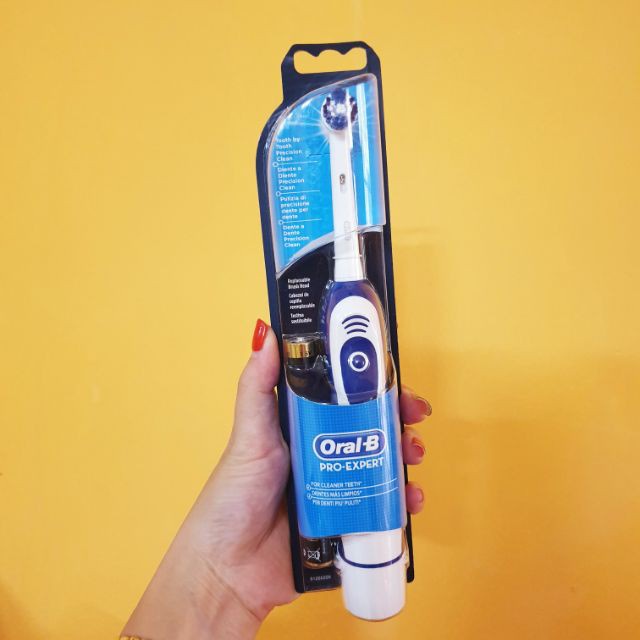 Bàn Chải Đánh Răng Chạy Pin Oral-B Pro-Expert