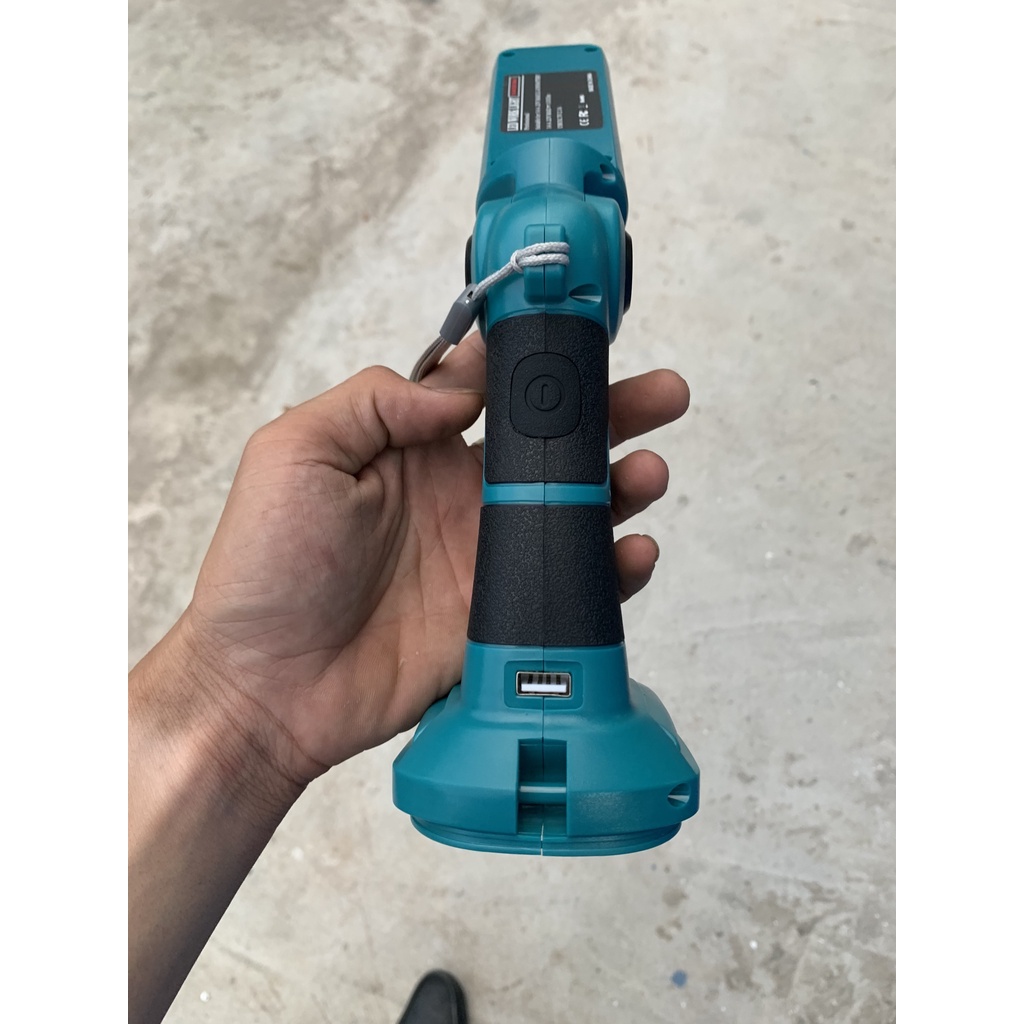 Đèn led dùng pin máy công cụ