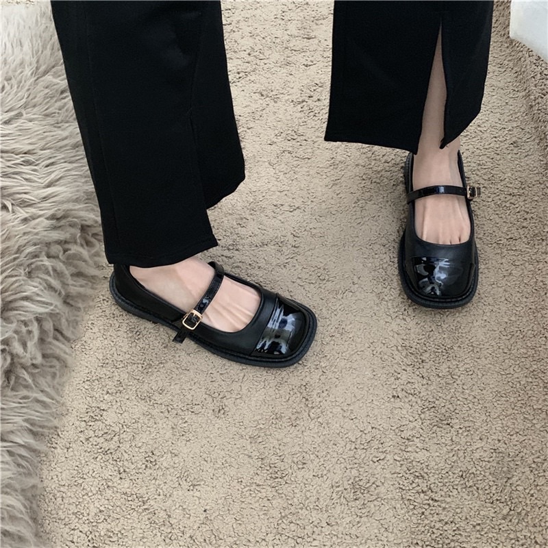 Giày búp bê hai màu quai ngang, giày bệt mũi vuông chất liệu da mềm thoải mái
