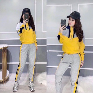 Bộ thể thao có mũ vàng phối ghi