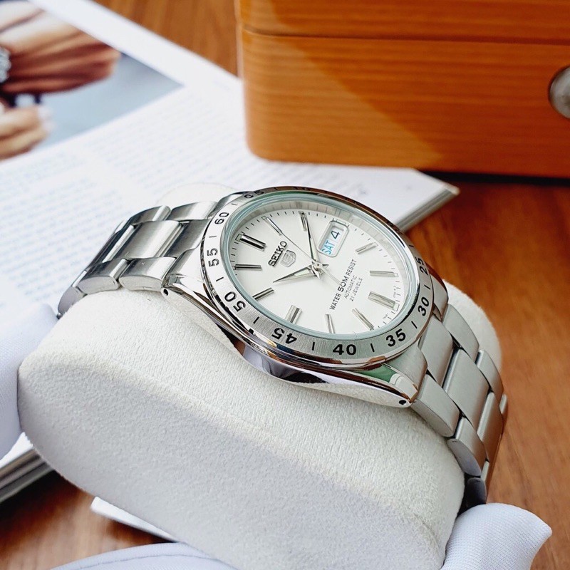 Đồng hồ nam dây thép Seiko 5 Automatic SNKD97K1
