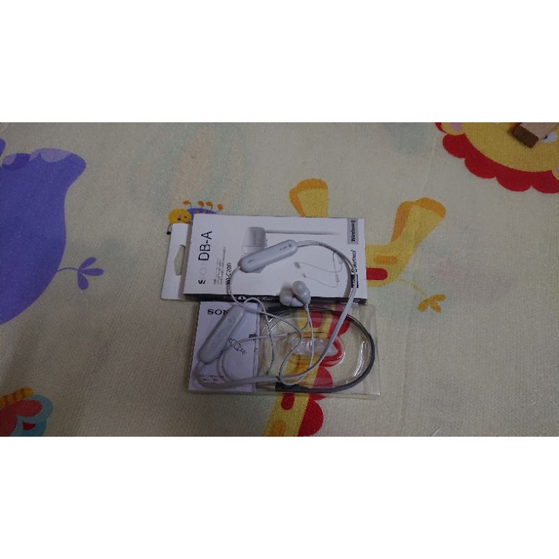 Tai nghe sony c200