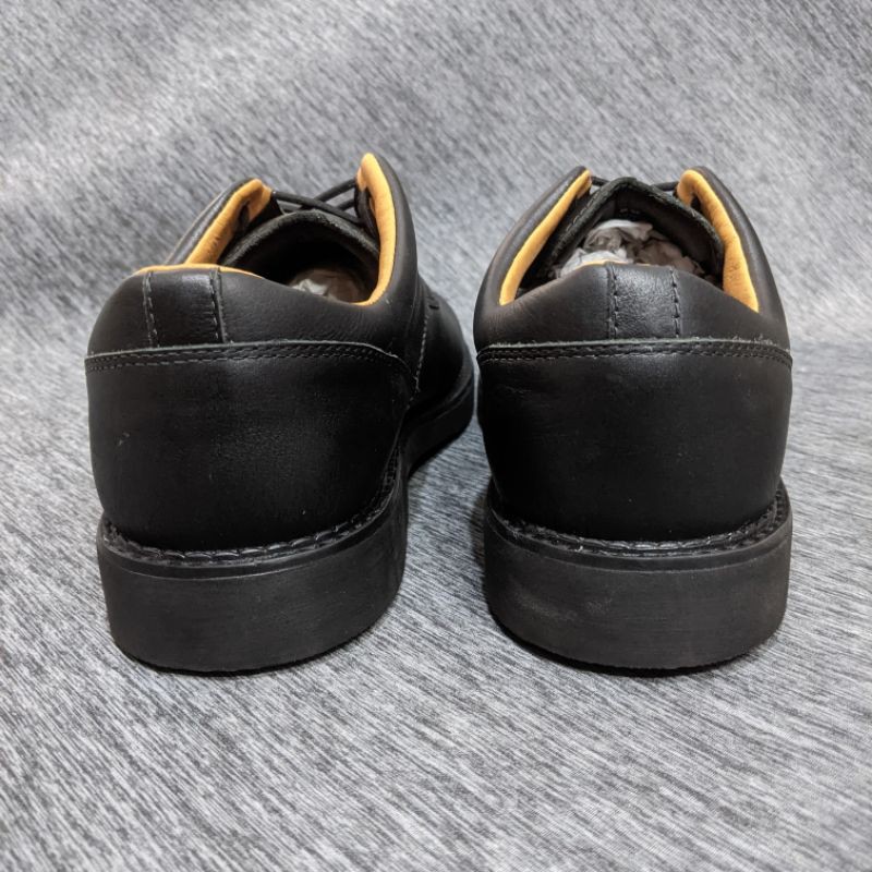 Giày nam Clarks da thật