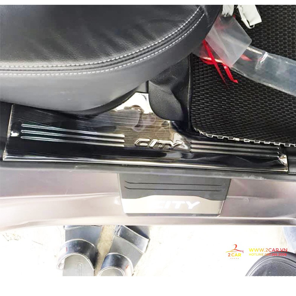 Ốp Bậc Chân Ngoài Xe Honda CITY 2014-2022 có đèn LED