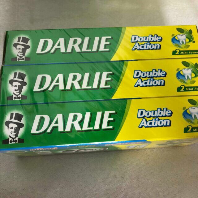 Combo 2 Kem đánh răng Darlie trắng sáng tinh chất chanh bạc hà của Darlie 170g