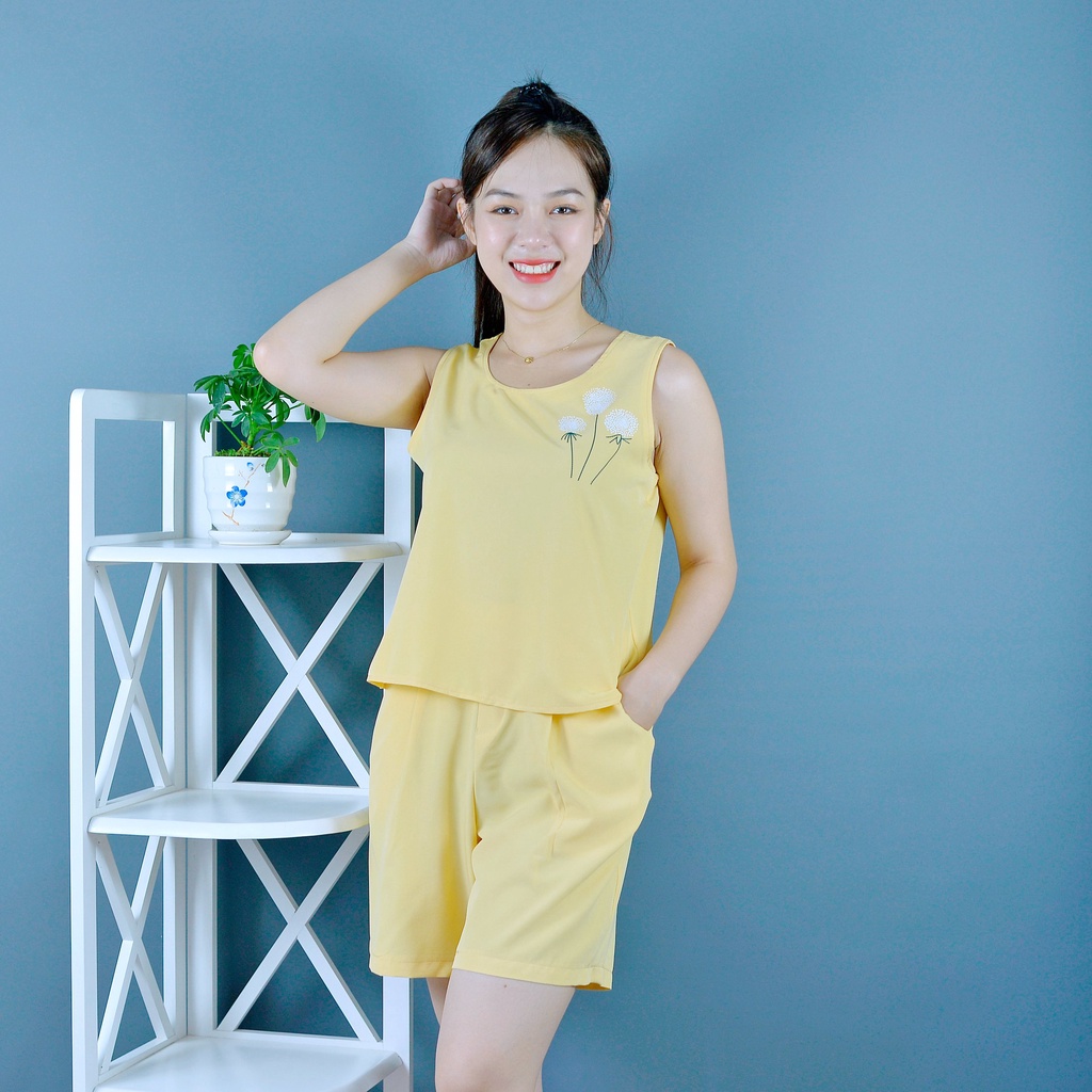 Bộ đồ nữ MÀU VÀNG NHẠT SÁT NÁCH IN HOA CỎ  - vải lụa cao cấp - Dịu dàng - Đằm thắm
