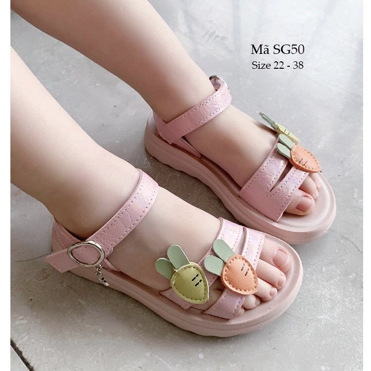 Dép sandal bé gái quai họa tiết cà rốt dễ thương cho bé 1 - 12 tuổi đi học đi biển quai hậu thời trang SG50