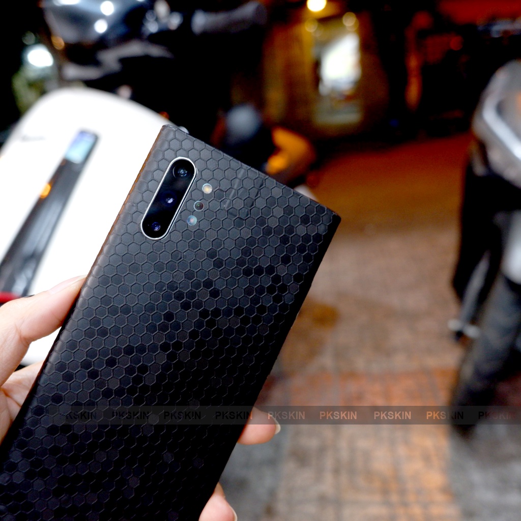 Miếng dán skin full lưng viền samsung Note 10 , Note 10 plus , note 20 , note 20 ultra honeycomb nhập khẩu