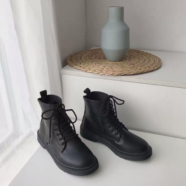 Giày boots Martin ulzzang cổ ngắn da lì đế thấp