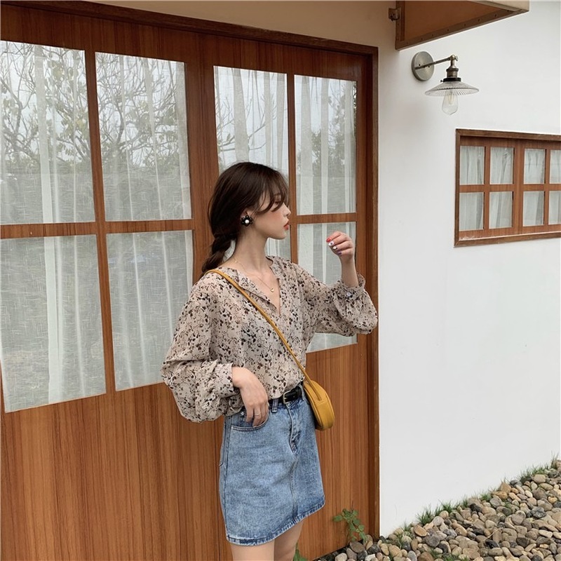 Áo sơ mi voan cổ tim in họa tiết hoa nhí xinh xắn thời trang phong cách hàn quốc dễ phối đồ | BigBuy360 - bigbuy360.vn