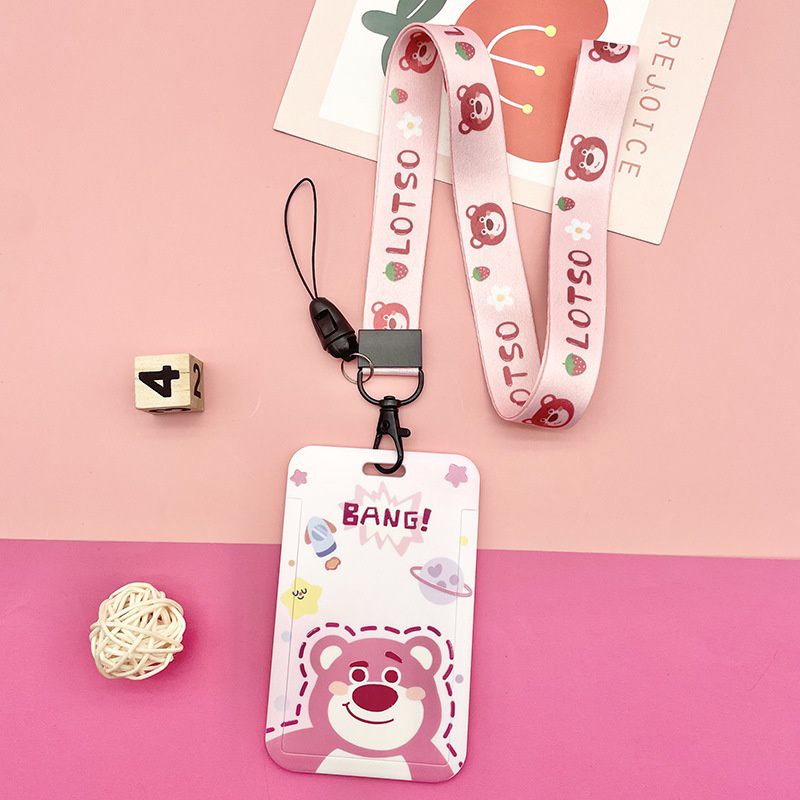 Vỏ bọc bảng tên/ thẻ xe/ thẻ nhân viên hình Gấu dâu dễ thương (Có dây đeo)
