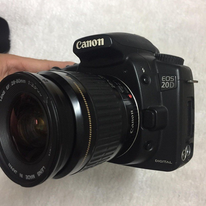 Máy ảnh Canon 20D ống kính tặng kèm