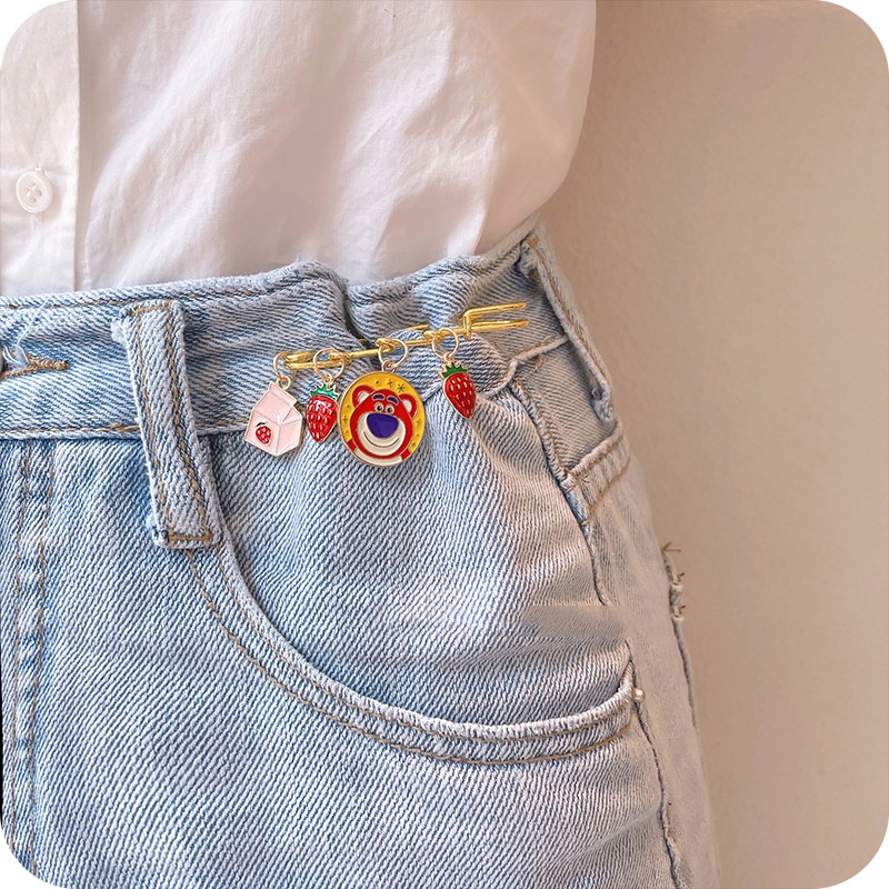 Ghim Cài Áo Họa Tiết Hoạt Hình Nhật Bản