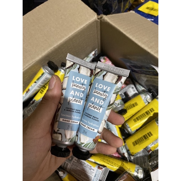 Combo 2 típ kem dưỡng da tay Love Beauty and Planet 29ml*2