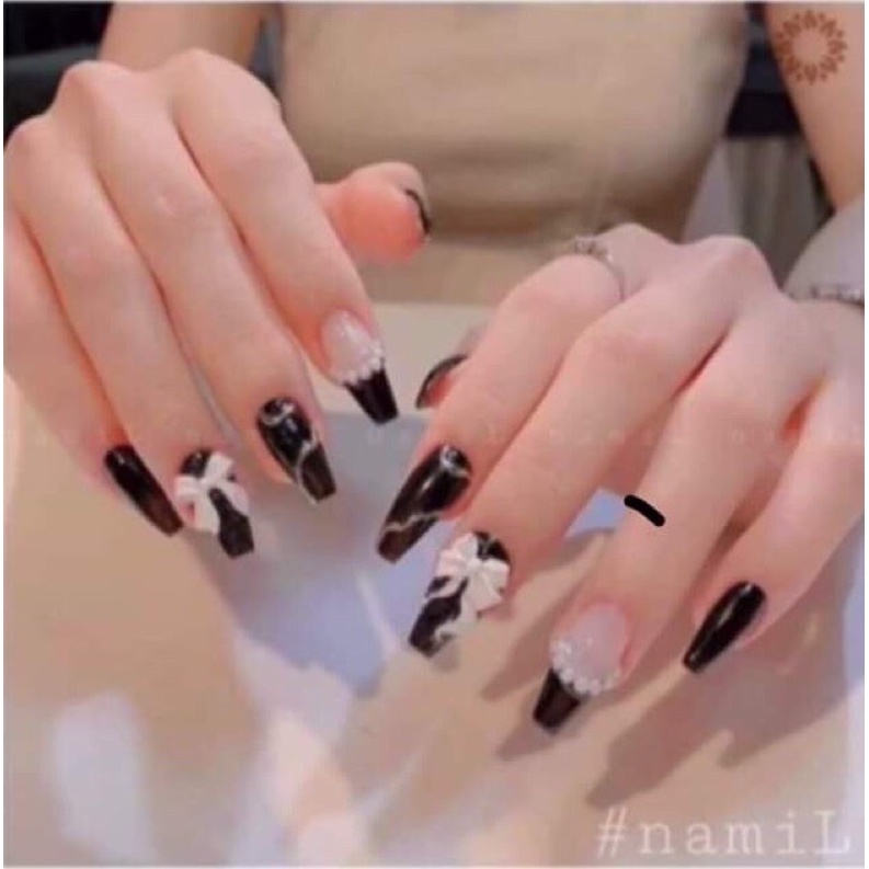 Móng up nailbox đen vân đá