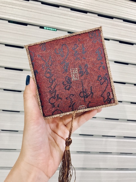 Mộc - Hộp gấm đựng chuỗi vòng đựng vòng tay sang trọng size 10x10x3,5cm | BigBuy360 - bigbuy360.vn