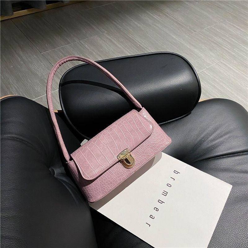 Women's bags wholesale 2022 summer online celebrities popular new fashion Korean version of the stone pattern fashion one-shoulder bag armpit bag