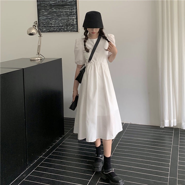 Đầm trắng tay phồng chiết eo dáng rộng phong cách Retro Pháp thanh lịch