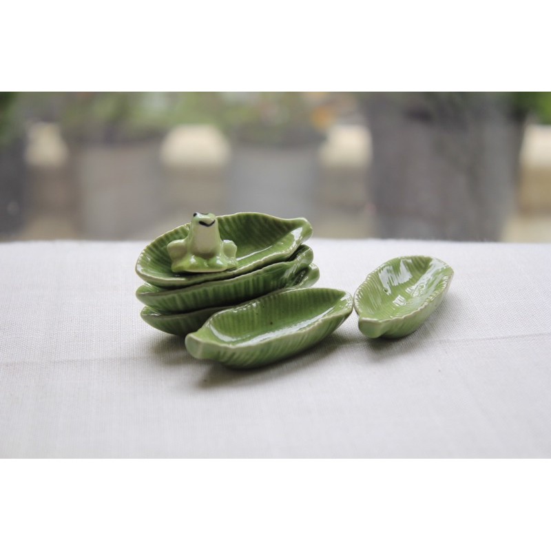 XL000 Dĩa chiếc lá ( còn trắng) 2 cái