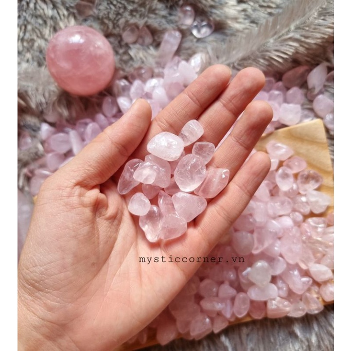 Vụn đá thạch anh Hồng , đá thanh tẩy trong Tarot, Reiki, thiền định, phong thủy