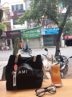 túi xách kèm phụ kiện