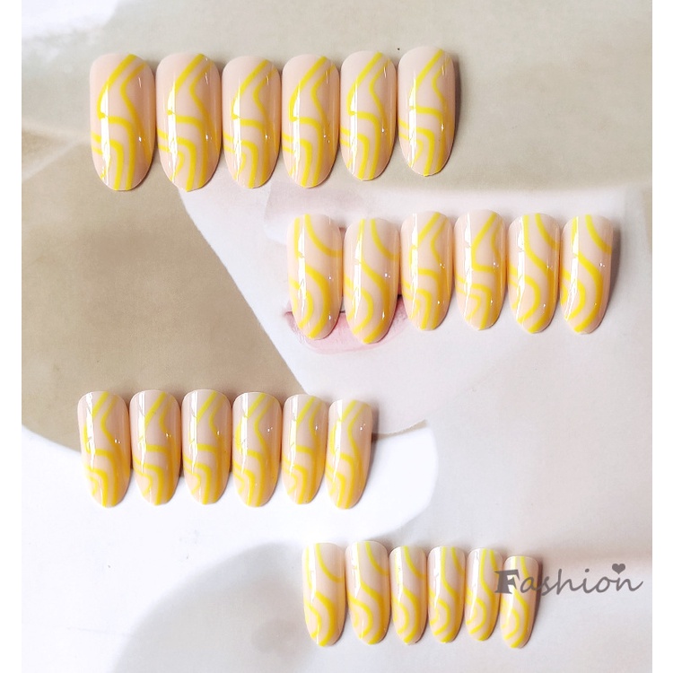 Bộ 24 Miếng Dán Móng Tay Đầu Tròn Màu Vàng Có Thể Tháo Rời