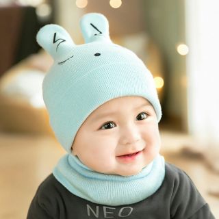 Set mũ len tai thỏ và khăn