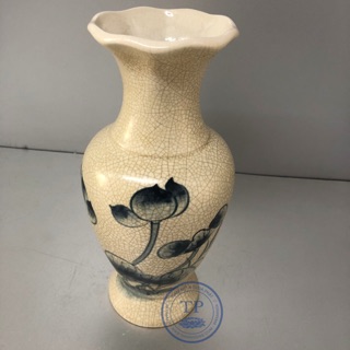 Lọ hoa men rạn vẽ sen , mẫu cổ loe