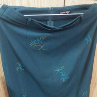 Chân váy công sở White Ant size L