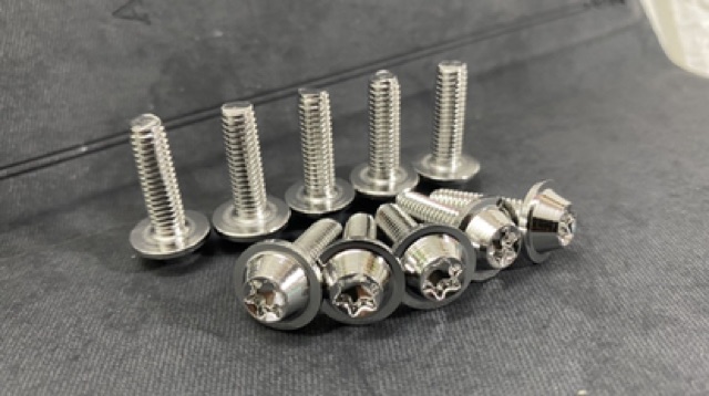 Ốc dàn áo inox đầu dù