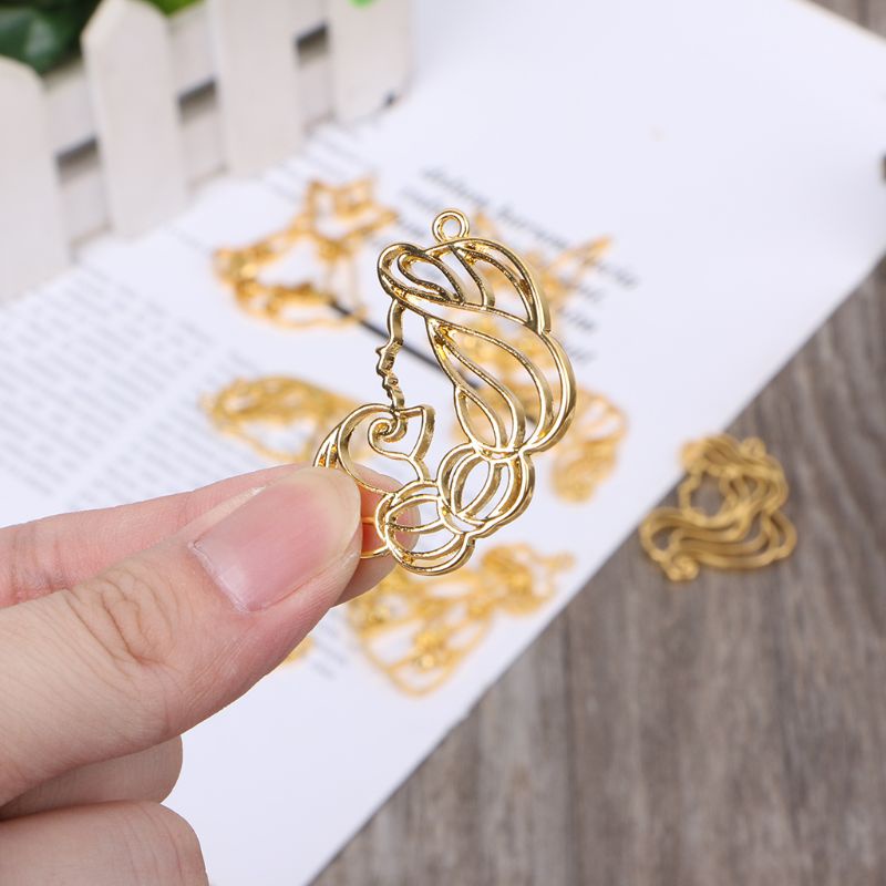 Ghim Cài Áo Hình Váy Công Chúa Hoạt Hình Thanh Lịch Thời Trang