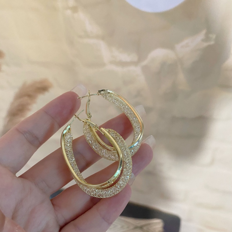 Đôi Khuyên Tai Bản Lớn Thiết Kế Rỗng Cá Tính Chất Lượng Cao Phong Cách Hàn Quốc Mới