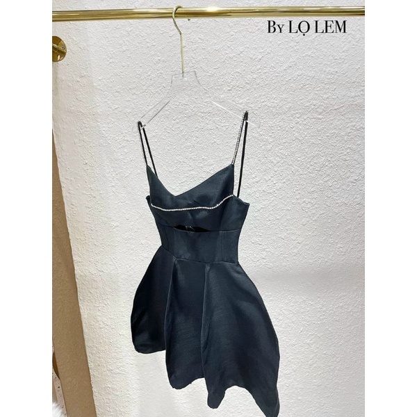 Đầm xòe 2 dây đá thiết kế