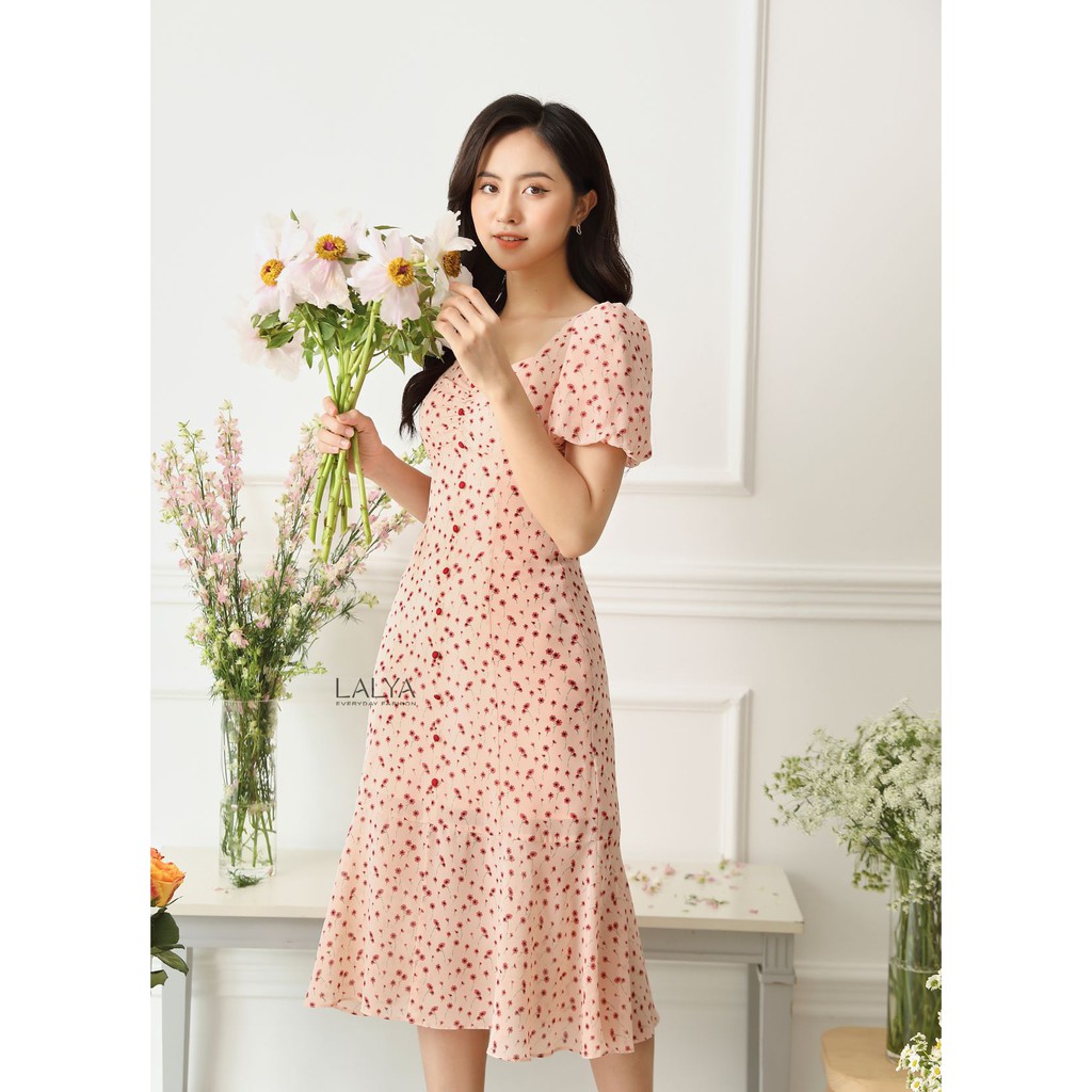 LALYA_Váy maxi hoa nhí khuy bọc - Hồng