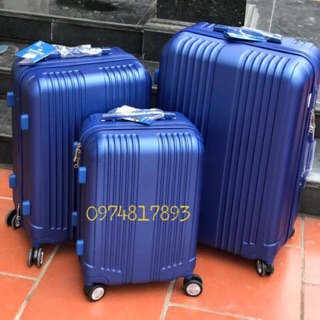 < Rẻ + Sịn > Vali chính hãng Hùng Phát size 28, đồng phụ kiện cùng màu vali khóa số âm. Háng có sãn.