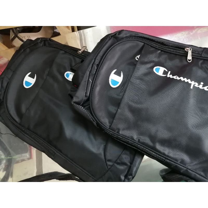 Sale giá tốt Balo laptop màu đen như hình