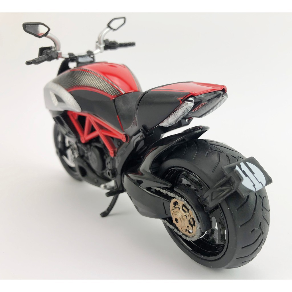 Mô Hình Xe Ducati  Diavel CarbonTỉ lệ 1:12 - Màu đỏ Trắng