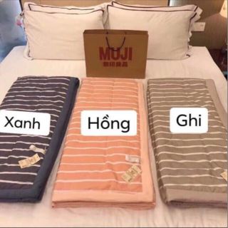 Chăn hè muji