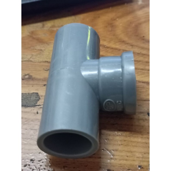 Tưới cây , cút co góc tê nối răng ren trong . cỡ 21 , 27 ren đồng