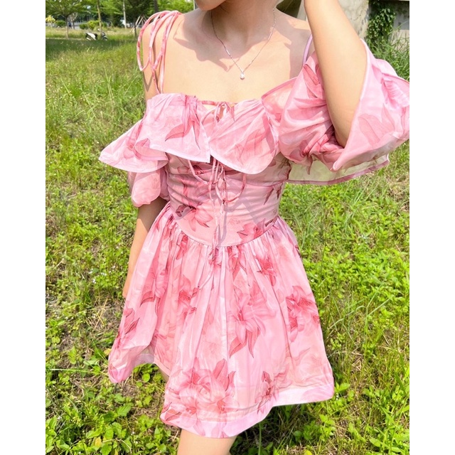 Almira Dress - Váy Almira in hoa Lily hồng