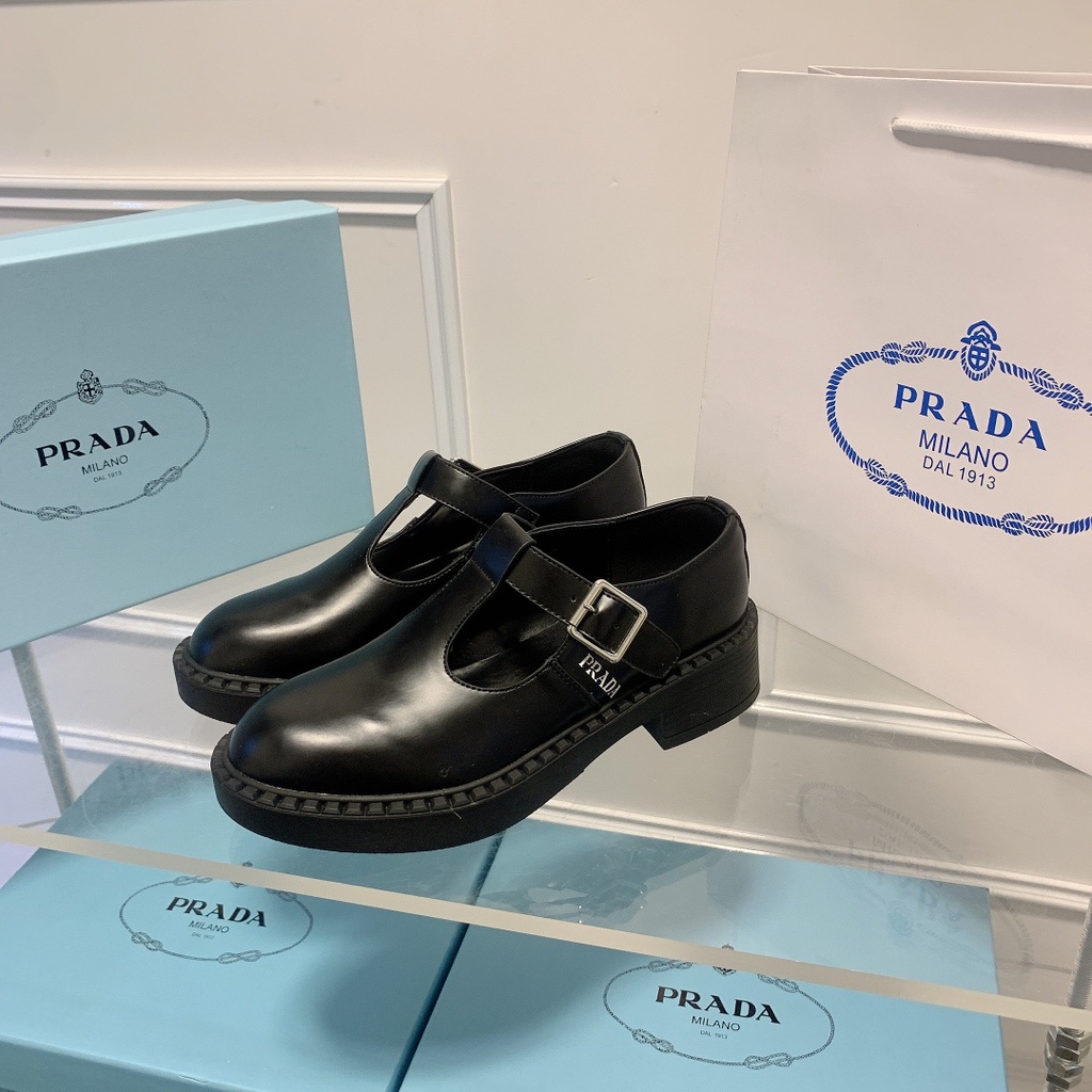 PRADA Giày Da Bò Đế Cao Su Mềm Cỡ Nhỏ Phong Cách Preppy Cổ Điển Chính Hãng Một Mùa Xuân Hè
